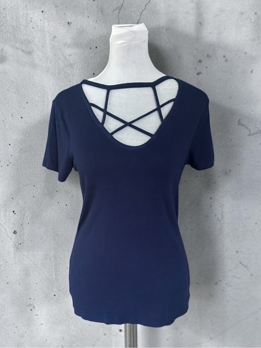 Rock & Republic navy blue short sleeve top with criss-cross back detail, size XS